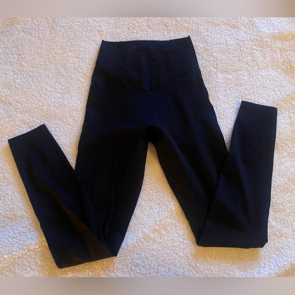 Crossover waisted yoga pants size xs